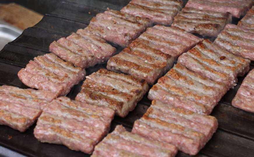 Zbog salmonele se povlače Sarajevski ćevapi hrvatskog proizvođača Škorić